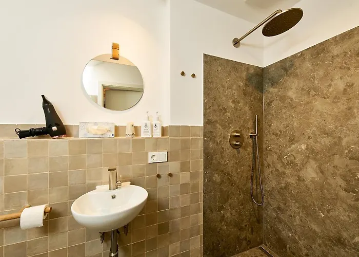 Wehlener Klosterberg 아파트 *