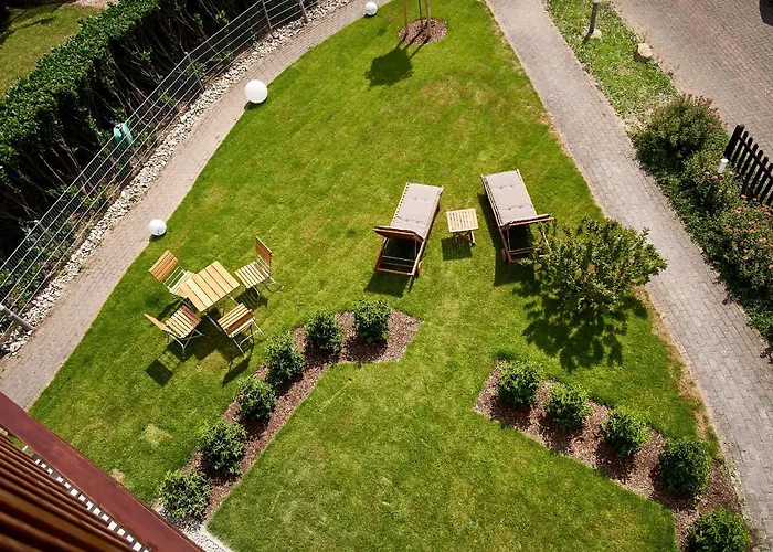 Wehlener Klosterberg 아파트 베른카슈텔쿠에스