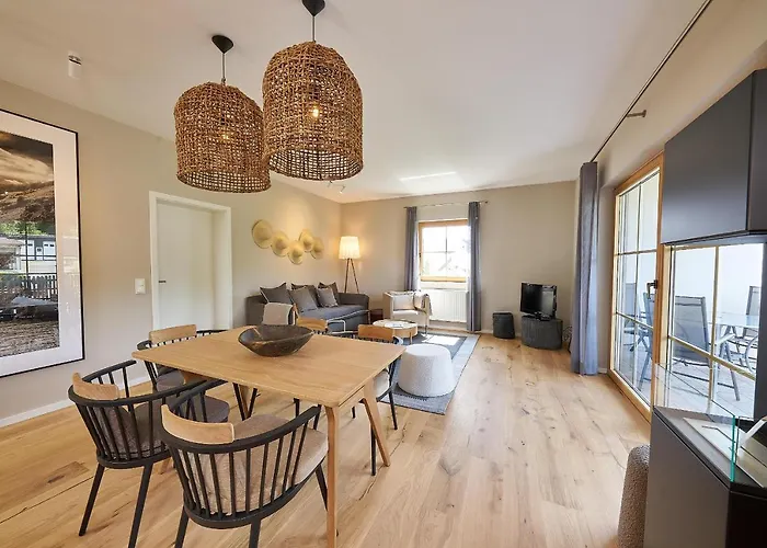 아파트 Wehlener Klosterberg 베른카슈텔쿠에스