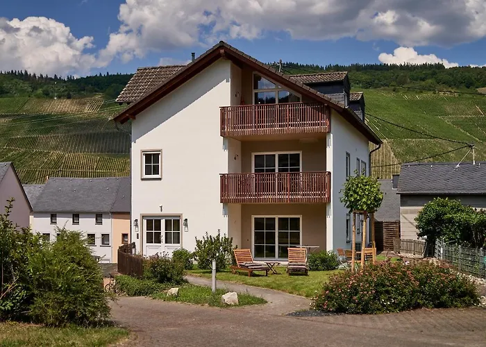 Wehlener Klosterberg 아파트 베른카슈텔쿠에스